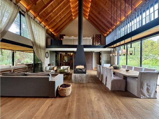 Luxury home in Valle de Bravo, Estado de México