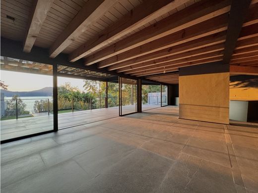 Residential complexes in Valle de Bravo, Estado de México