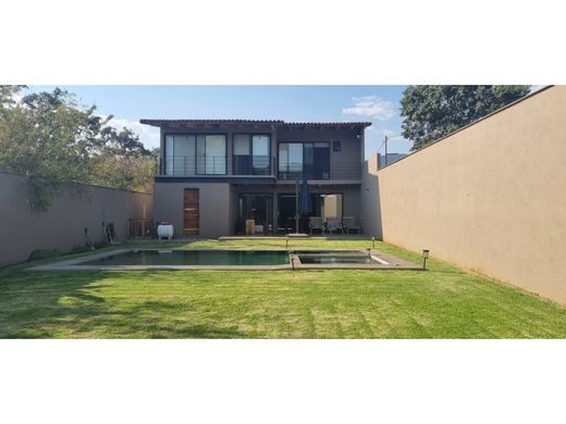 Πολυτελή κατοικία σε Valle de Bravo, Estado de México