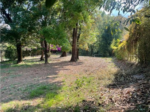 Участок, Валье-де-Браво, Valle de Bravo