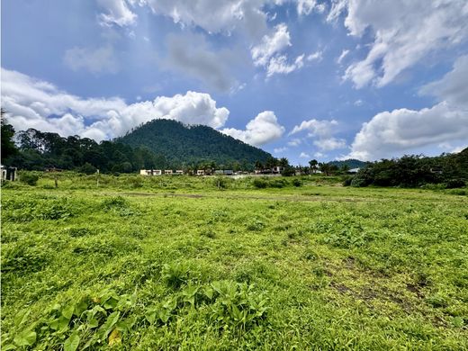 Teren w Valle de Bravo, Estado de México