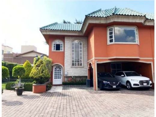 منزل ﻓﻲ Huixquilucan, Estado de México