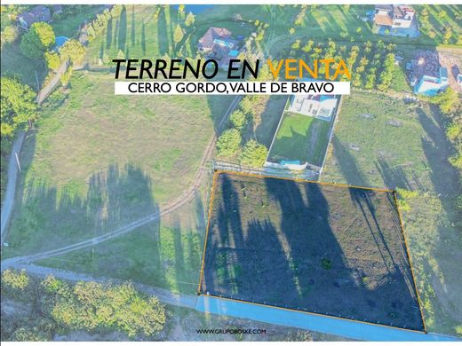 Land in Valle de Bravo, Estado de México