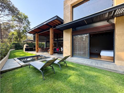 Residential complexes in Valle de Bravo, Estado de México