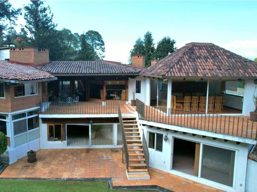 Πολυτελή κατοικία σε Valle de Bravo, Estado de México