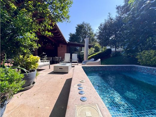 公寓楼  Valle de Bravo, 墨西哥州