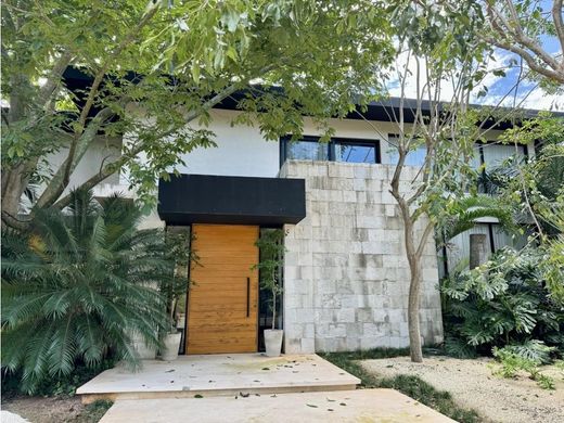 Πολυτελή κατοικία σε Mérida, Estado de Yucatán