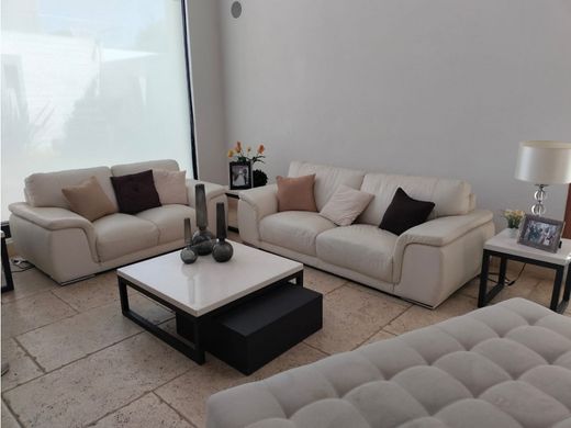 Luxury home in Ciudad López Mateos, Atizapán de Zaragoza