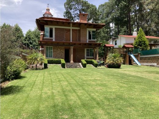 Luxury home in Valle de Bravo, Estado de México