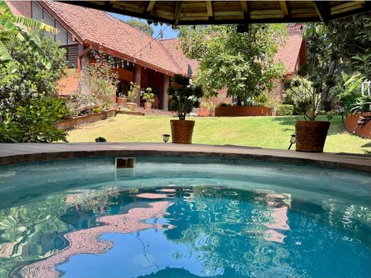 Luxury home in Valle de Bravo, Estado de México