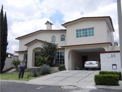 Casa de lujo en Ciudad López Mateos, Atizapán de Zaragoza