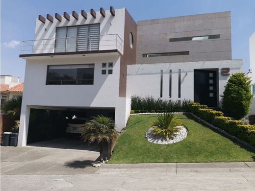 Luxury home in Ciudad López Mateos, Atizapán de Zaragoza