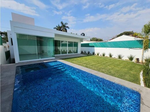 Luxury home in Atlatlahucan, Morelos