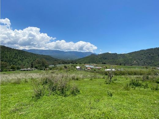 Grundstück in Valle de Bravo, México (Bundesstaat)