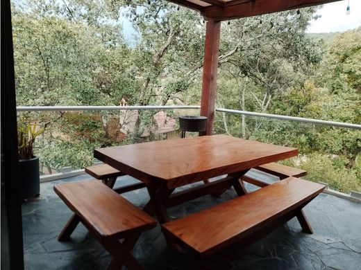 منزل ﻓﻲ Valle de Bravo, Estado de México