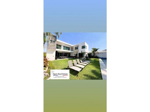 Luxury home in Cocoyoc, Yautepec