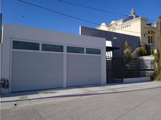 Luxury home in Ciudad Juárez, Juárez
