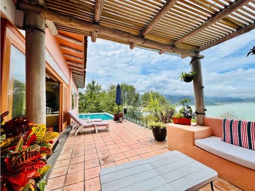 Casa di lusso a Valle de Bravo, Messico (stato federato)