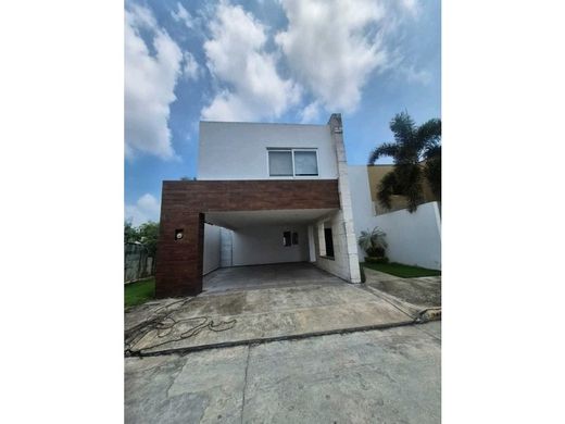 منزل ﻓﻲ Villahermosa, Centro