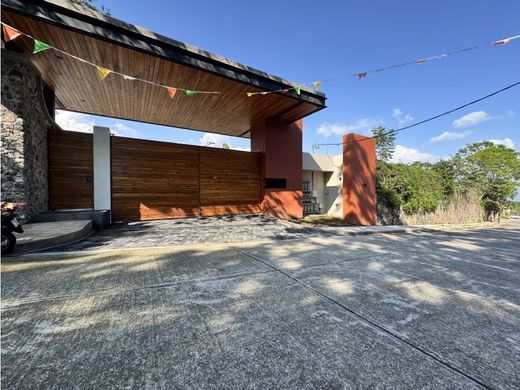 Участок, Куэрнавака, Cuernavaca