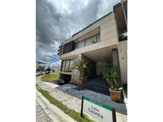 Luxury home in Puebla