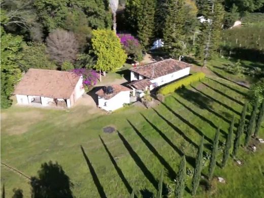 Rustykalny lub Wiejski w Heróica Zitácuaro, Zitácuaro