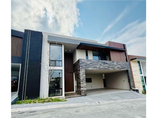 Luxury home in Santiago, Nuevo León