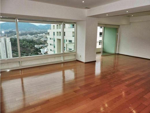 Piso / Apartamento en Huixquilucan, Estado de México