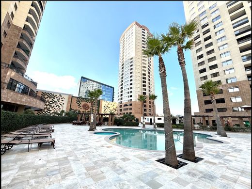 Apartment / Etagenwohnung in Tijuana, Estado de Baja California