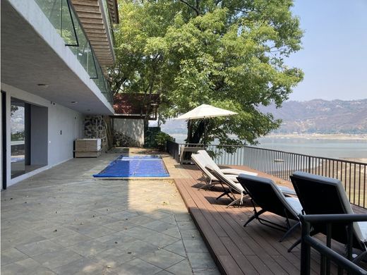 Luxury home in Valle de Bravo, Estado de México