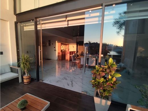 Luxury home for sale in Temixco