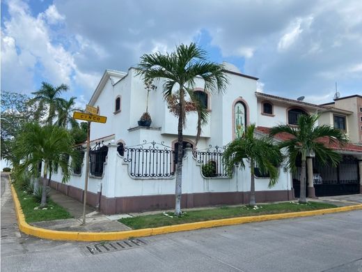 Элитный дом, Вильяэрмоса, Centro