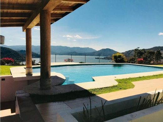 Элитный дом, Валье-де-Браво, Valle de Bravo