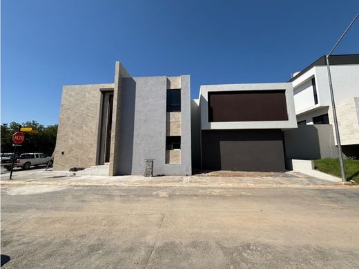 Casa de lujo en Santiago, Estado de Nuevo León