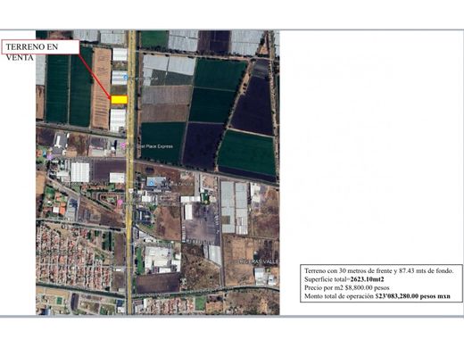 Land in Zamora, Michoacán