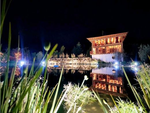 Land in Valle de Bravo, Estado de México