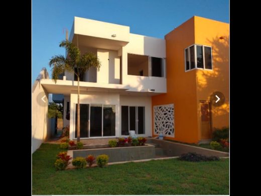 Πολυτελή κατοικία σε Puerto Escondido, San Pedro Mixtepec -Dto. 22 -