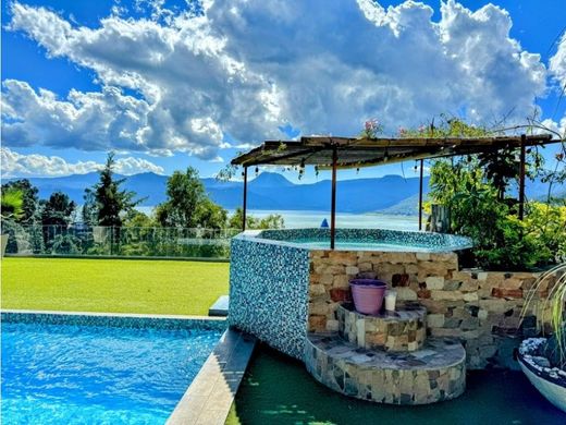 Casa di lusso a Valle de Bravo, Messico (stato federato)