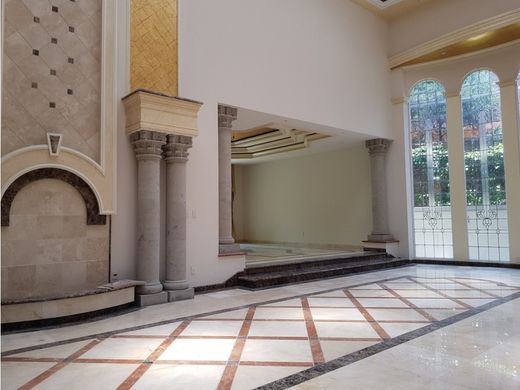 Luxury home in Ciudad López Mateos, Atizapán de Zaragoza