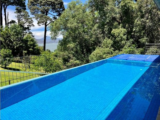 Luksusowy dom w Valle de Bravo, Estado de México