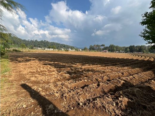 Teren w Valle de Bravo, Estado de México