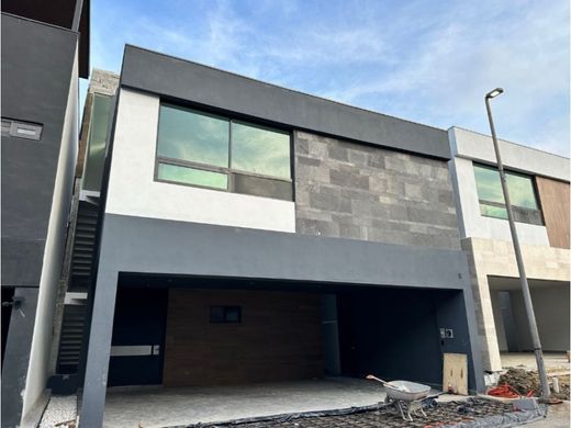 Luxury home in Santiago, Nuevo León