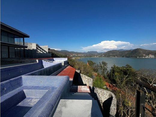 公寓楼  Valle de Bravo, 墨西哥州