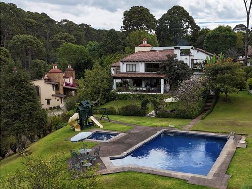 Kamienica w Valle de Bravo, Estado de México