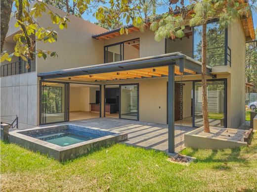 Luxury home in Valle de Bravo, Estado de México