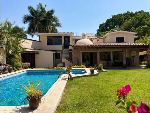 Luxury home in Jiutepec, Morelos