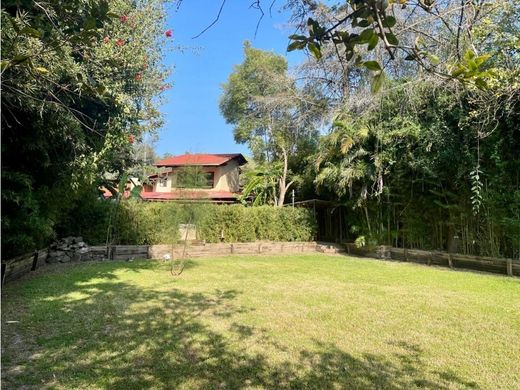 Casa de lujo en Valle de Bravo, Estado de México