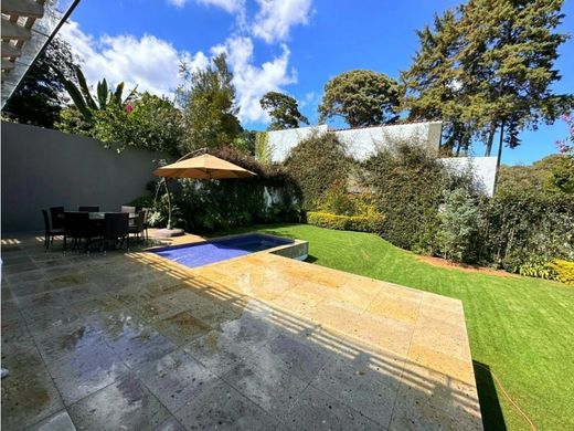 Πολυτελή κατοικία σε Valle de Bravo, Estado de México