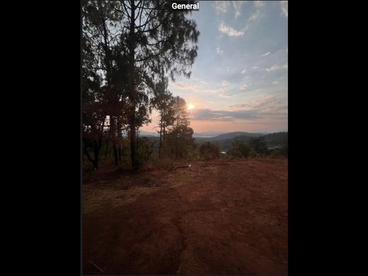 Αγροτεμάχιο σε Valle de Bravo, Estado de México