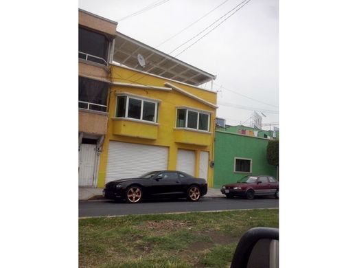 Κτίριο σε Gustavo Adolfo Madero, Gustavo A. Madero